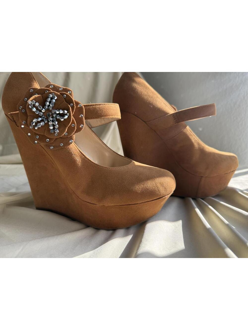 Delicacy Tan Mary Jane Platform Wedges Floral Rhinestone Y2K Heels Size 7.5 - Picture 5 of 5